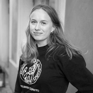 Henkilön kasvokuva Ella Vähäniitty