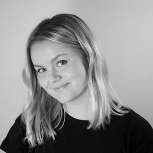 Henkilön kasvokuva Henna Kakko